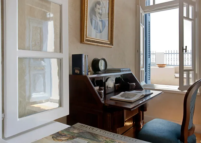 Oia Mansion Villa