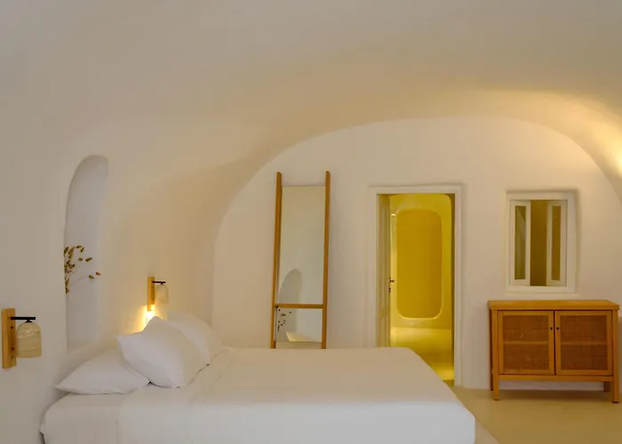 Gaia Suites Oia 